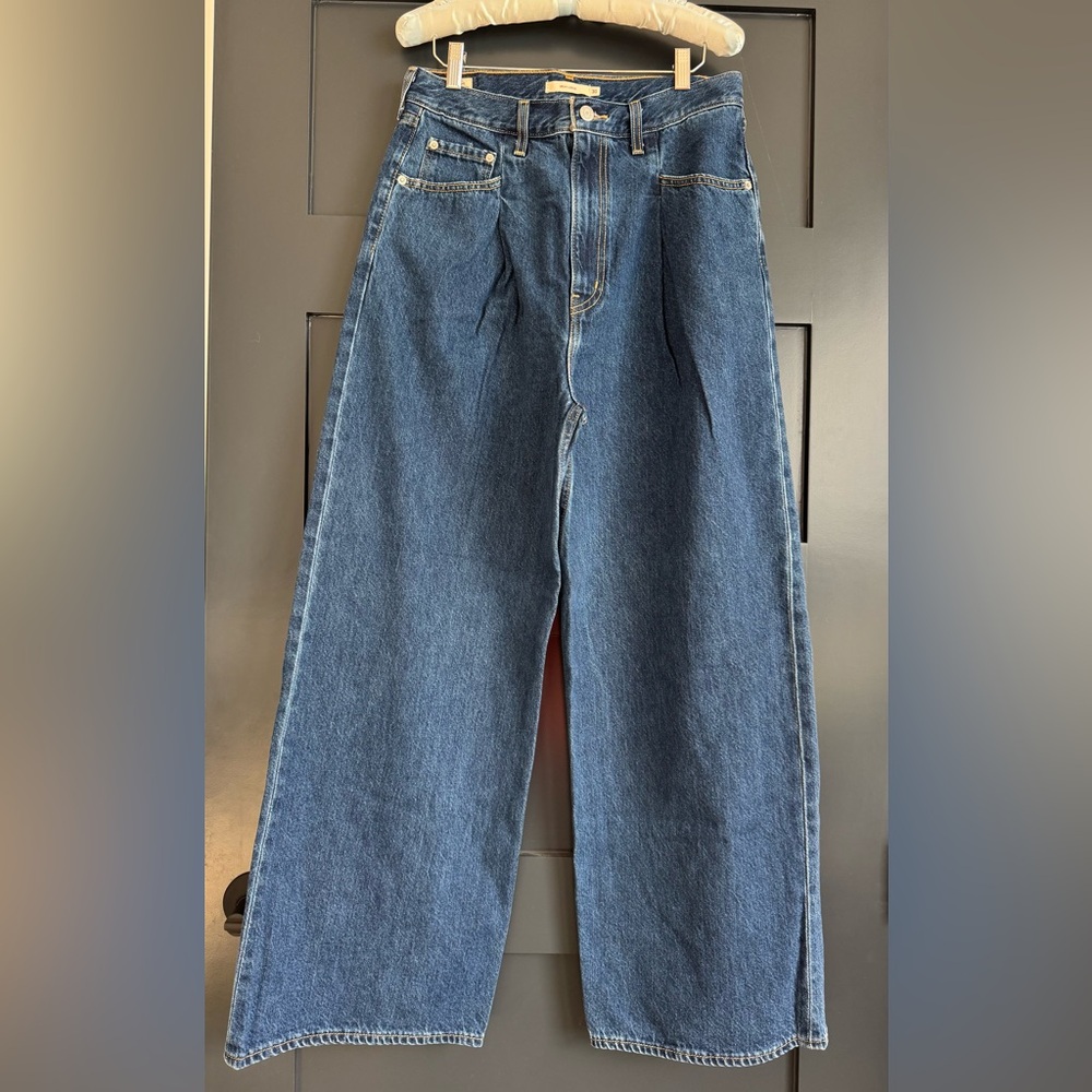 Levi’s Jeans (30x31) womens